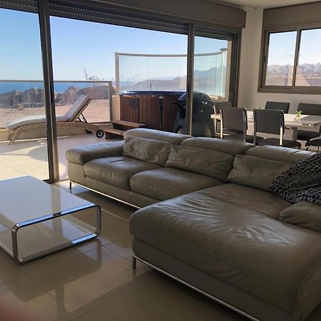 Luxury Exclusive Top Class Apartment On The Sea With Best Sea View And Jacuzzi רק למשפחות !!!! إيلات المظهر الخارجي الصورة